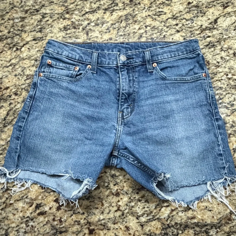 Levis 511 Slim Fit Denim Cutoff Shorts Mens 32 Medium Wash Blue Raw Hem